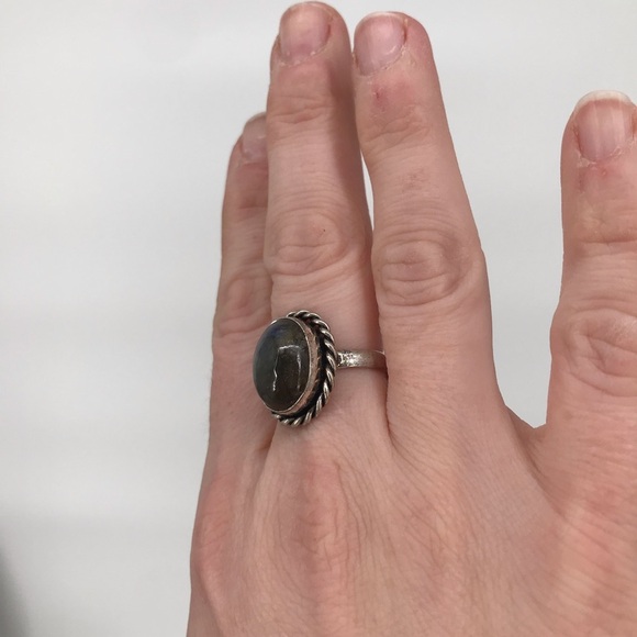 Oval Shaped Labradorite Ring - Picture 3 of 6